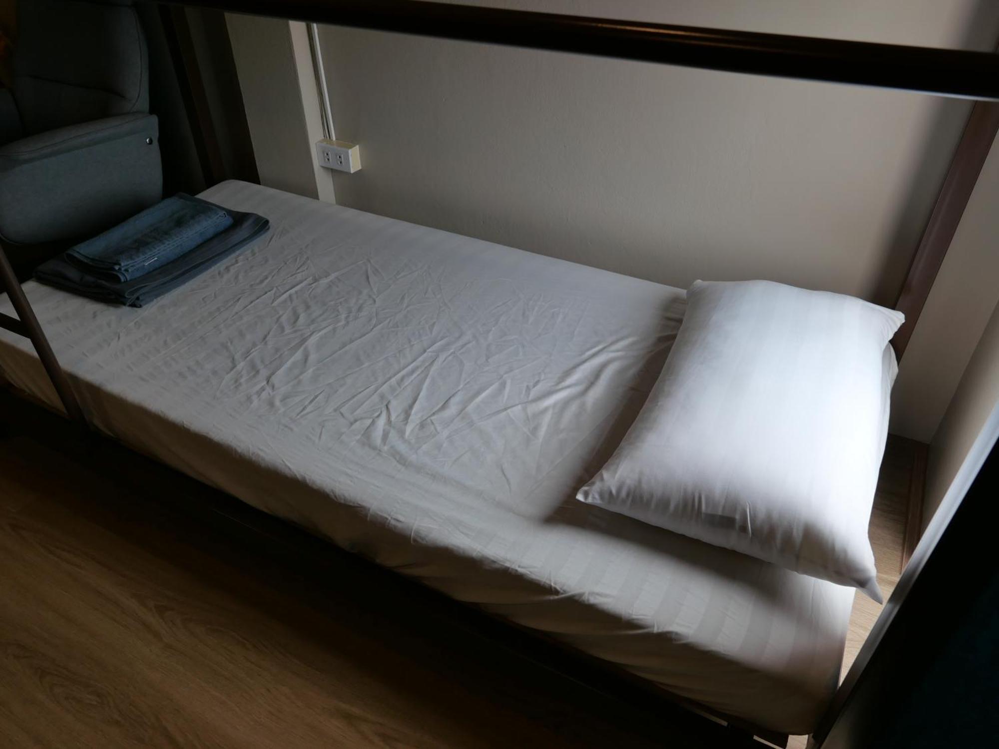 Films House Hostel Bang Saen Luaran gambar