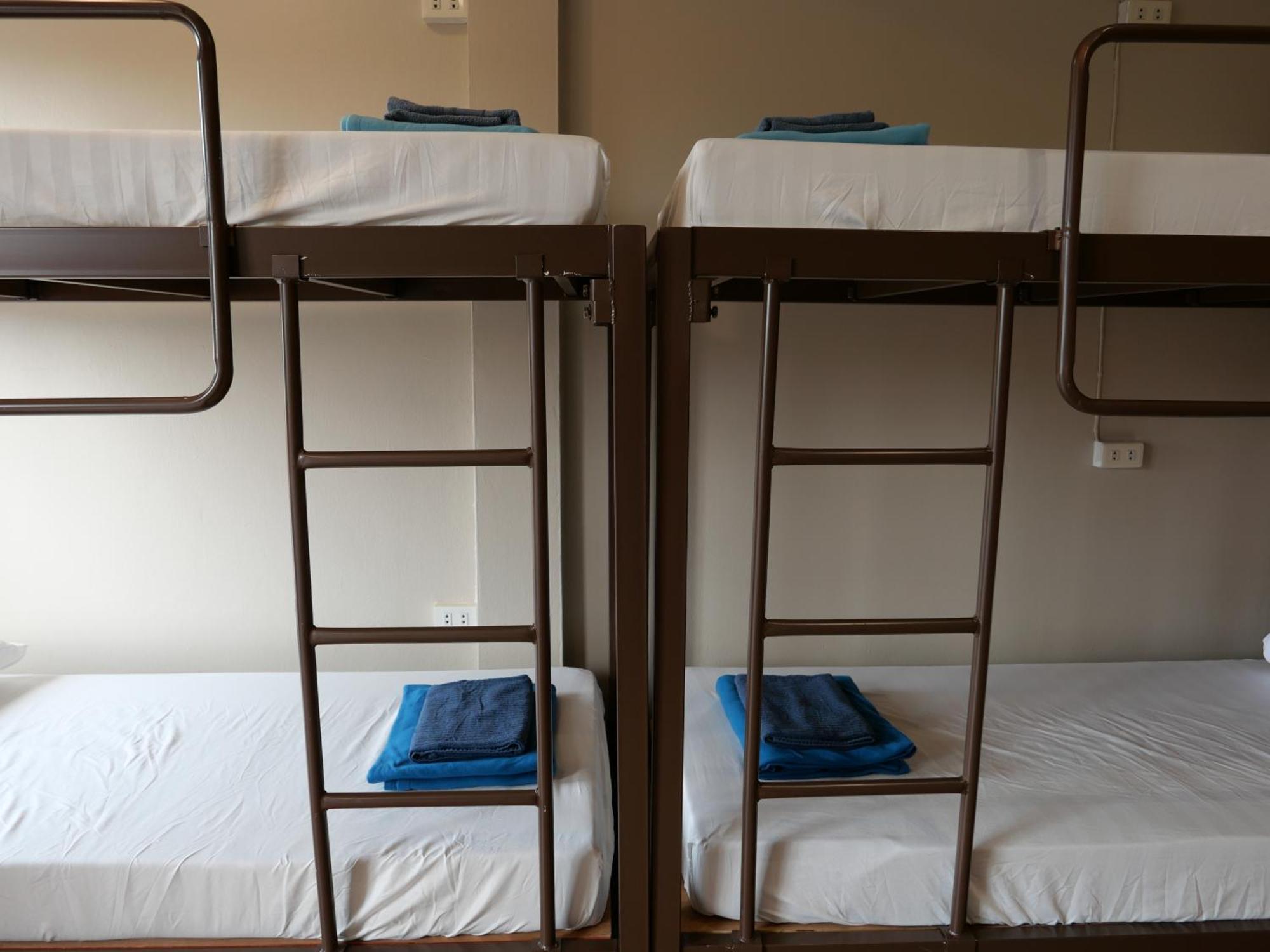 Films House Hostel Bang Saen Luaran gambar