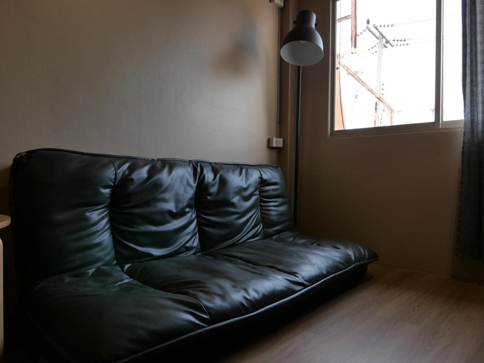 Films House Hostel Bang Saen Luaran gambar