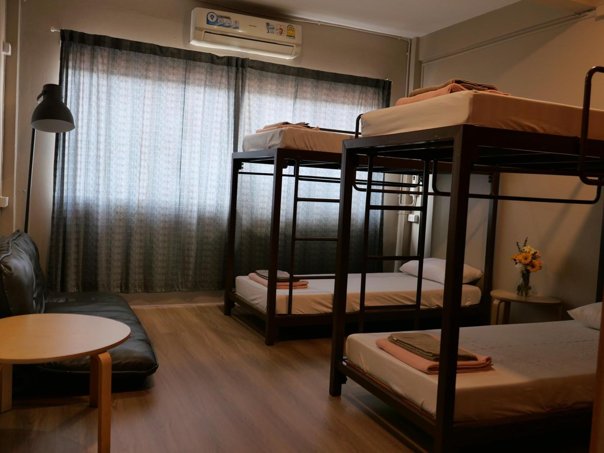 Films House Hostel Bang Saen Luaran gambar