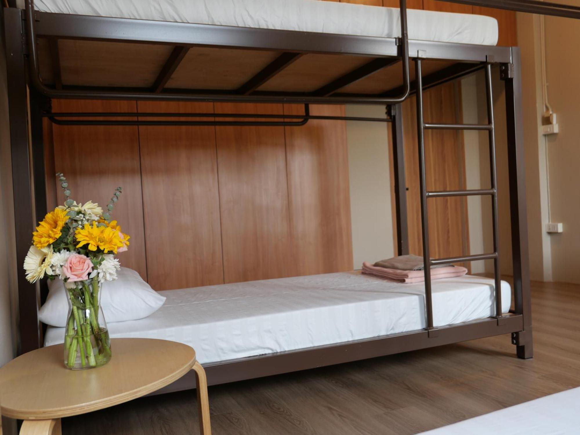 Films House Hostel Bang Saen Luaran gambar
